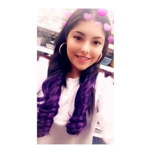 Meet your Posher, Alejandra